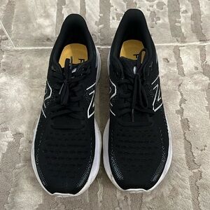 NEW BALANCE 1080s
